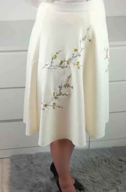 Floral skirt satin finish