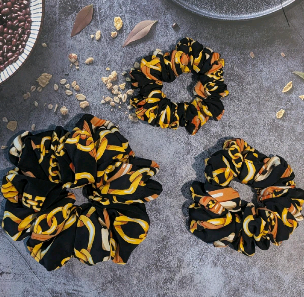 Chain luxury scrunchie
