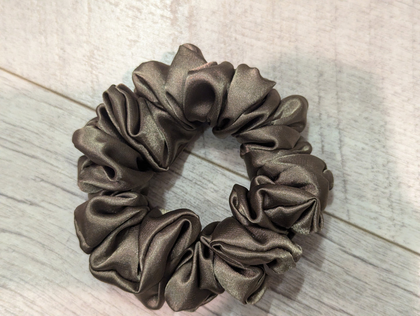 Mini green scrunchie