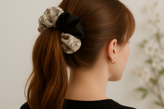 Elegant Two-Tone Scrunchie – Effortless Style for Any Occasion