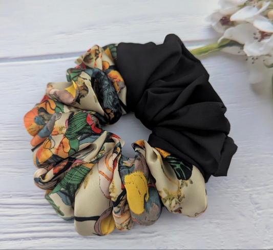 Black blossom oversized scrunchie XXL