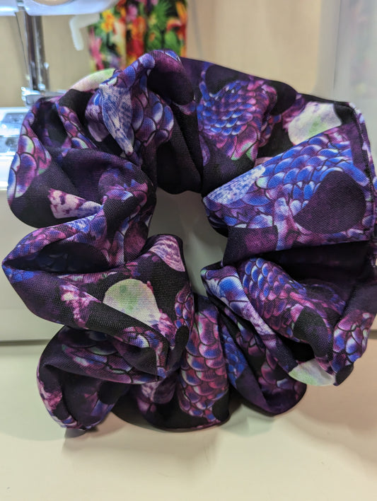 Skull scrunchie