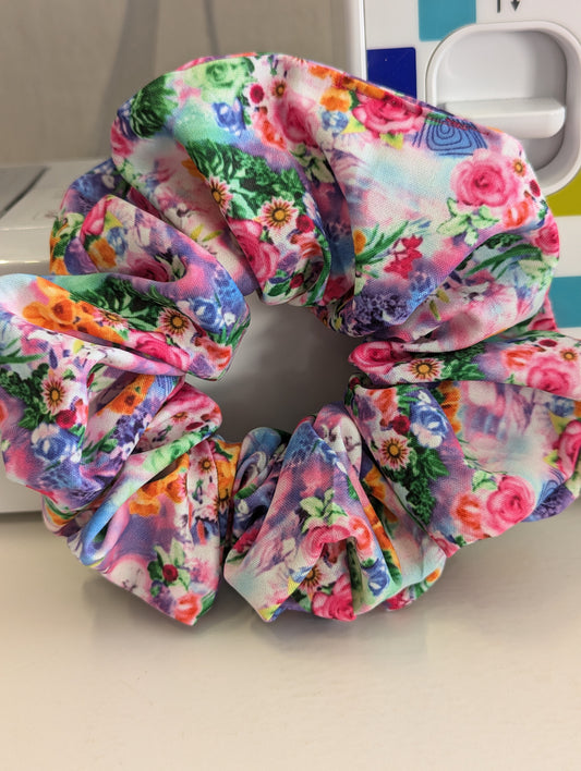 Light  Rubi floral scrunchie