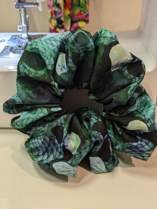 Skull scrunchie